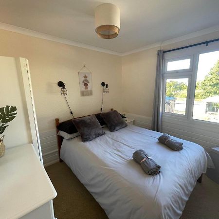 2 Bedroom Holiday Chalet Near Bude Kilkhampton Εξωτερικό φωτογραφία